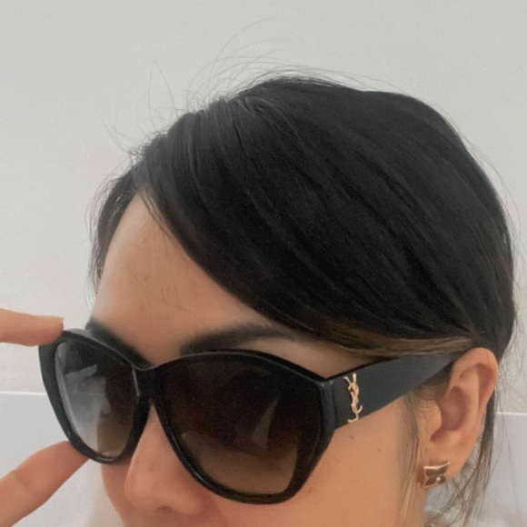 Yves Saint Laurent Black Bold Frame Glasses - Picture 4 of 6